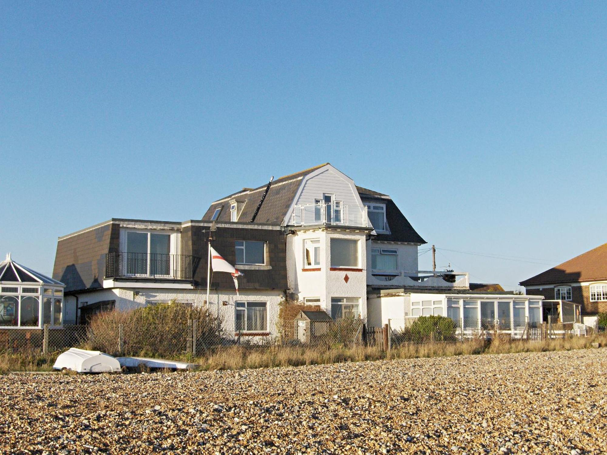 5 Coast Lodge ペバンゼイ エクステリア 写真
